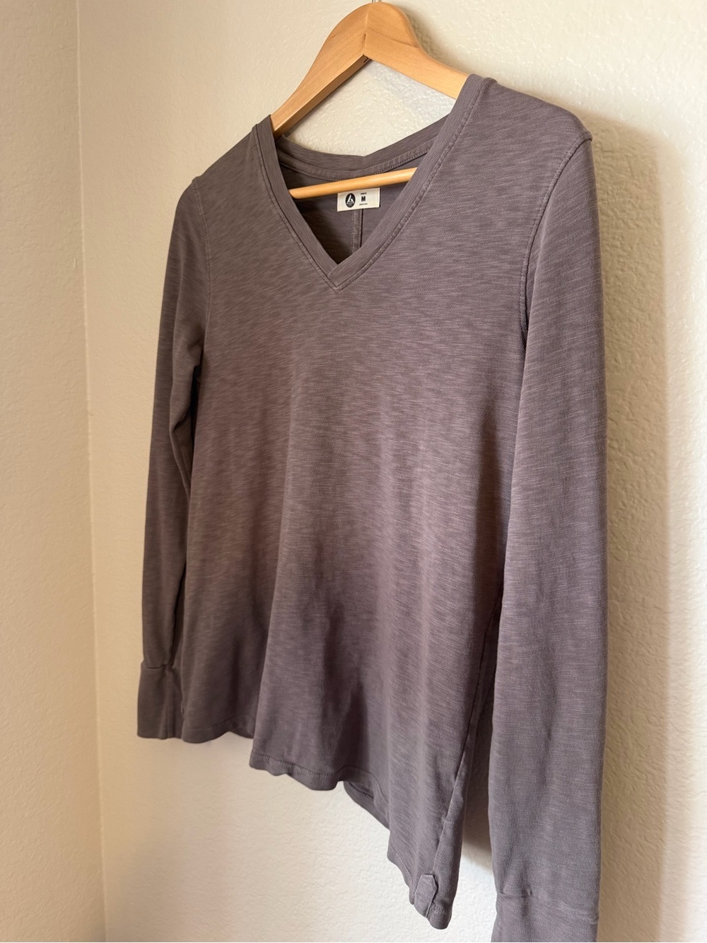 American Giant Supima Cotton Long Sleeve Top Gray Size Medium Soft Tee Essential - Picture 3 of 5